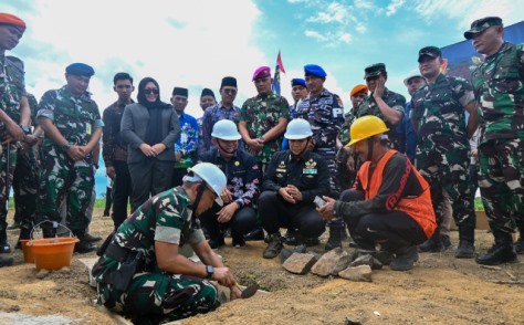 Pejabat Utama Kodau I Hadiri Peletakan Batu Pertama Pembangunan Yon Parako 464 Pasgat