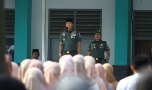 Ratusan Santri Ikuti Apel Hari Santri 2025, Pangdam III/ Silwangi : Santri Untuk Tetap Semangat Menuntut Ilmu dan Menjaga Akhlak
