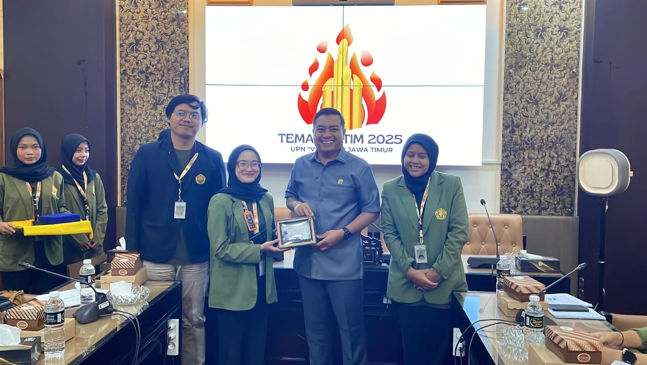 Mahasiswa Administrasi Negara se-Jatim Ngeluruk DPRD Jatim, Sampaikan Gagasan Ekonomi Kreatif