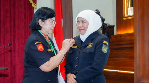 Gubernur Khofifah Dikukuhkan Sebagai Dewan Pembina Kehormatan Paguyuban Mas TRIP Jatim