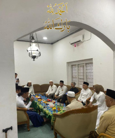 Wabup Mimik Dampingi Menko Pangan Zulkifli Hasan Kunjungi Ponpes Al-Khoziny Sidoarjo, Bahas Ketahanan Pangan dan Peran Pesantren