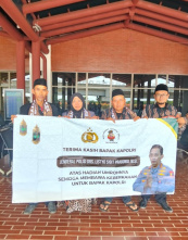 Kapolri Berangkatkan Umroh Gratis bagi Guru Madrasah Disabilitas dan Juru Pemandi Jenazah