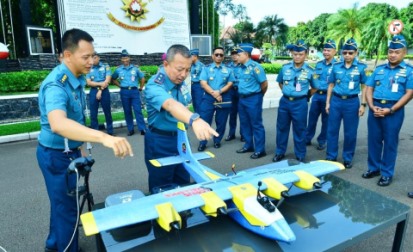 Danseskoal Saksikan Uji Coba Fixed-Wing Surveillance Drone Karya Pasis Dikreg Sekoal Angkatan ke-63 TA 2025