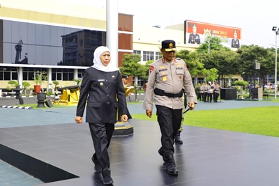 Gubernur Khofifah Hadiri Apel Kesiapan Tanggap Darurat Bencana Hidrometeorologi di Mapolda Jatim