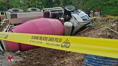 Truk Molen Terguling di Tegal, Sopir Tewas Diduga Akibat Rem Blong