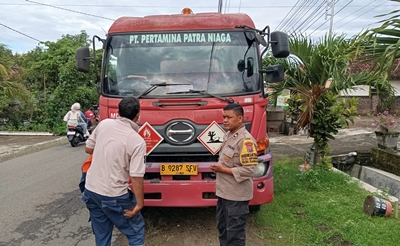 Pelajar 13 Tahun Tewas Setelah Tabrak Depan dengan Mobil Tangki di Ponorogo