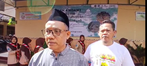 Ratusan Siswa dan Guru MAN 4 Ngawi Galang Bantuan untuk Korban Bencana Banjir Sumatera Serta Aceh