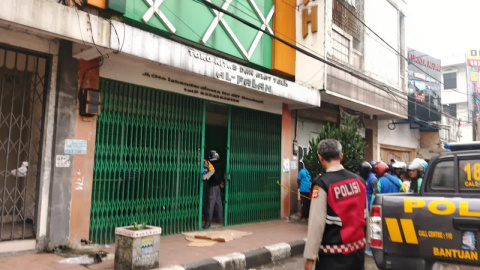 Pria Tanpa Identitas Tewas Mengenaskan Penuh Luka Sajam di Pinggir Jalan Otista Bandung