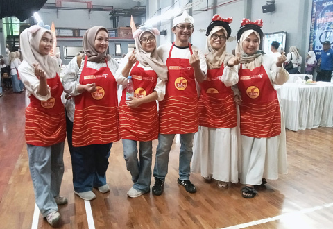 Kades Batujajar Barat Erfan Hariawan Dorong Kreativitas Warga Lewat Lomba Masak Bersama Finna Food