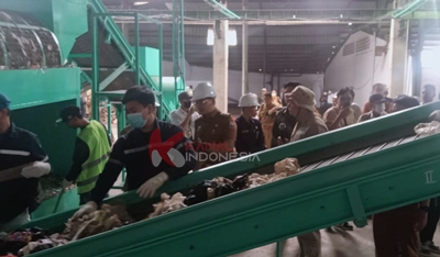 Wali Kota Cimahi Resmikan TPST Cimahi Selatan, Mesin Pengolah Sampah Berkapasitas 20 Ton per Hari