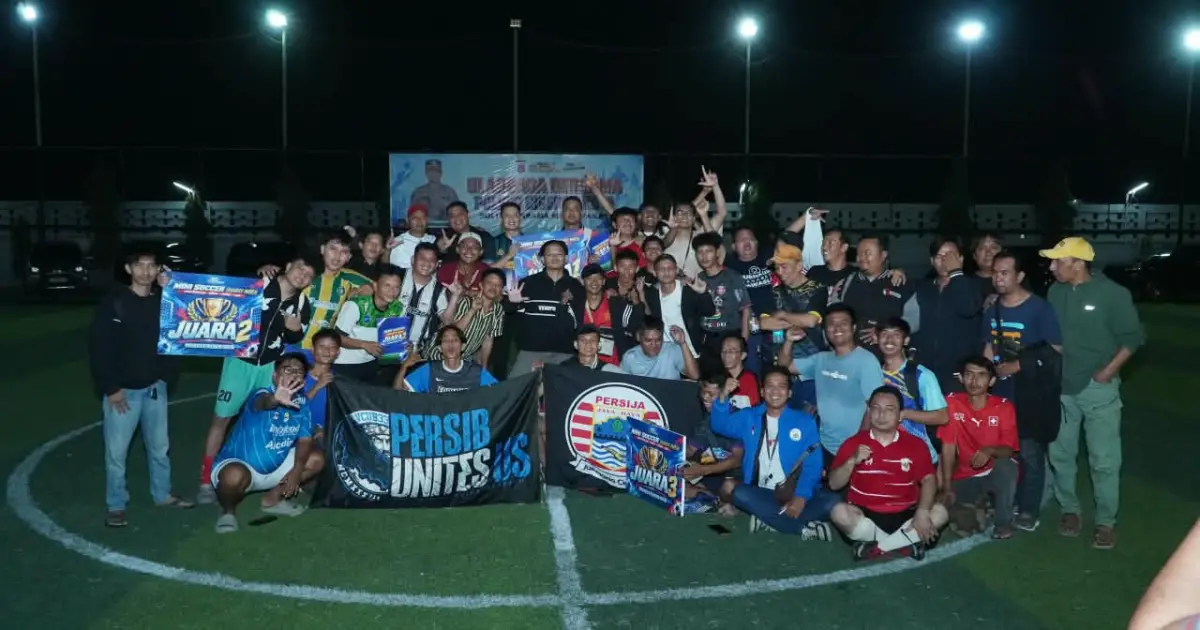 Pererat Hubungan dengan Suporter dan Jurnalis, Polres Cirebon Kota Gelar Mini Soccer Persahabatan